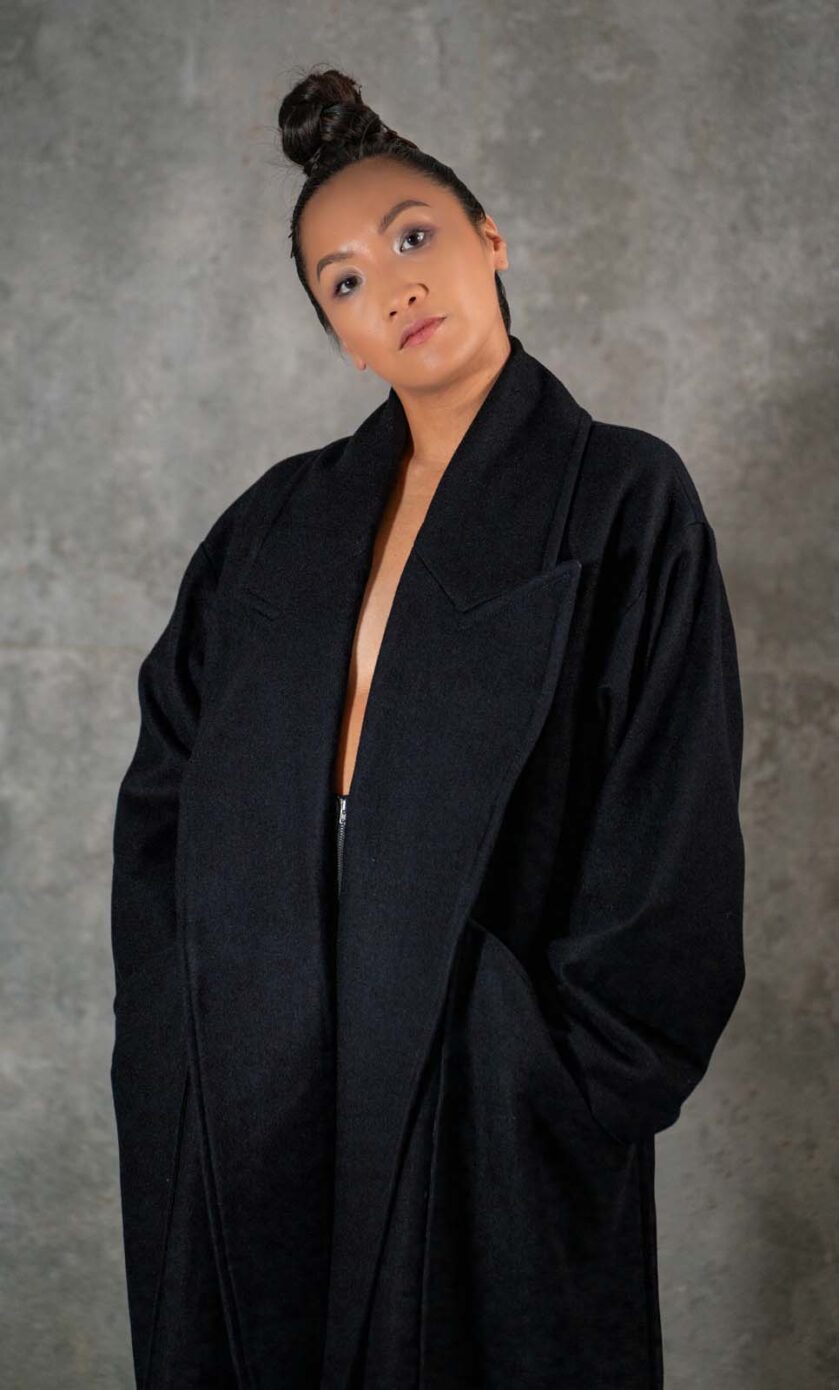 MAXI COAT – OVERSIZE NECKLINE – WIDE POCKETS II FULL WOOL