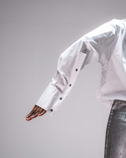 STRIKING WRIST SHIRT II WHITE – SILVER DETAILS